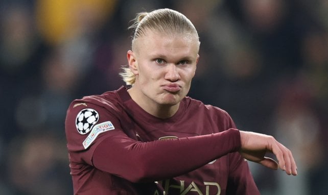 Erling Haaland zieht eine Schnute