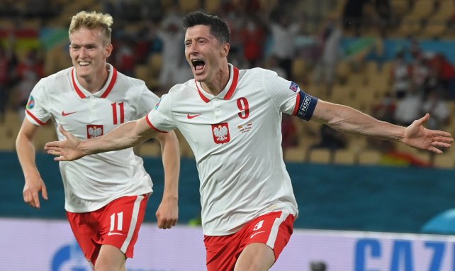 Robert Lewandowski bejubelt einen Treffer für Polen