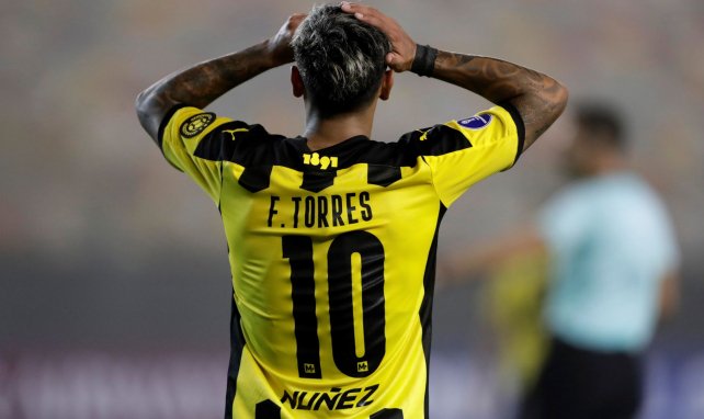 Facundo Torres im Trikot von CA Peñarol