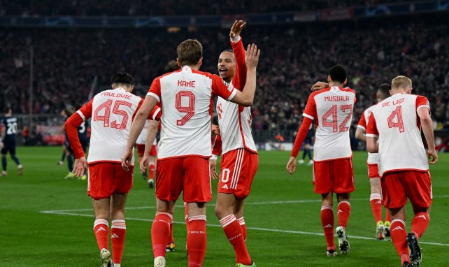 Die Bayern-Mannschaft bejubelt einen Treffer