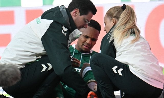 Felix Agu muss behandelt werden