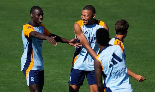 Ferland Mendy mit Kylian Mbappé im Real-Training