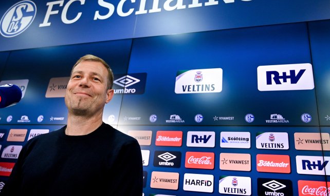 Frank Kramer bei seiner Präsentation als neuer Schalke-Trainer