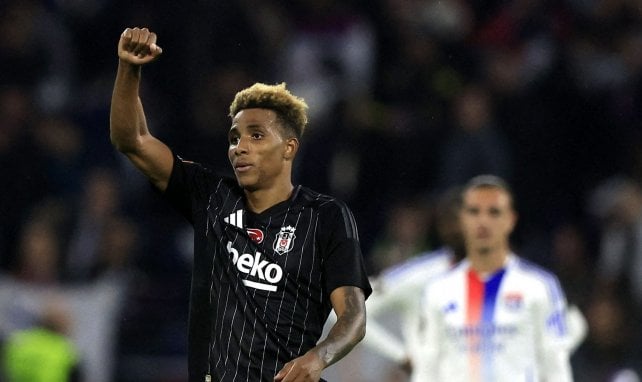 Gedson Fernandes reckt die Faust gen Himmel