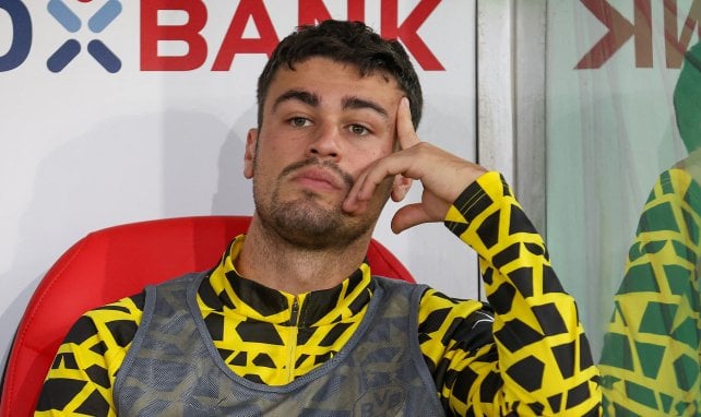 Giovanni Reyna auf der Bank von Borussia Dortmund