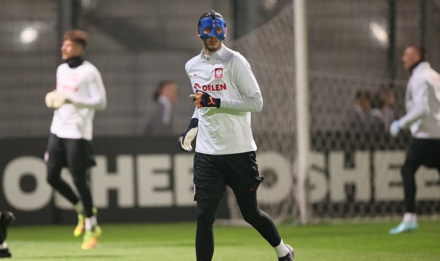 Kamil Grabara im Outfit der polnischen Nationalmannschaft