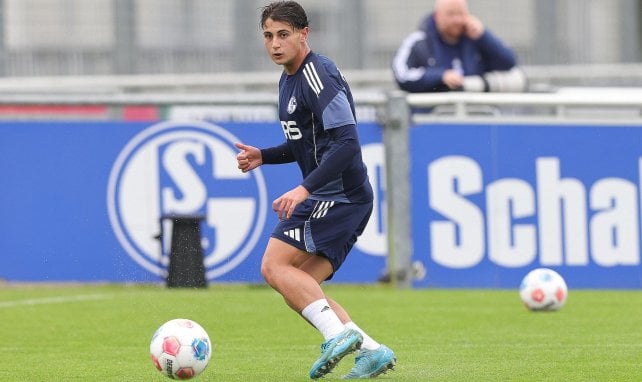Schalke-Youngster Gulasi verletzt sich schwer