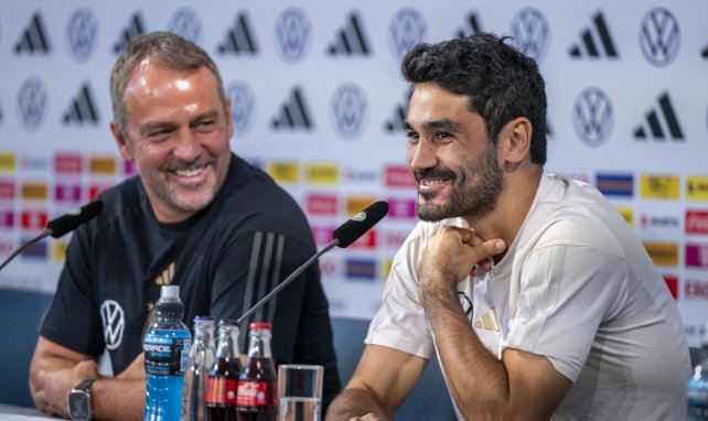 Ilkay Gündogan & Hansi Flick im Rahmen einer DFB-Pressekonferenz.