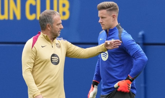 Hansi Flick zeigt Marc-André ter Stegen den Weg