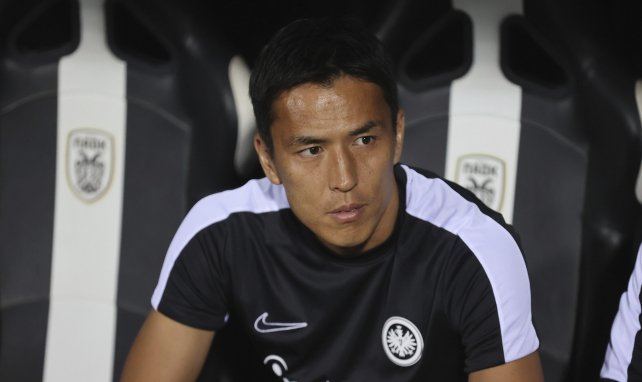 Makoto Hasebe im Outfit der SGE