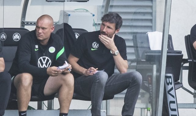 Kevin Hofland (li.) im Dress des VfL Wolfsburg
