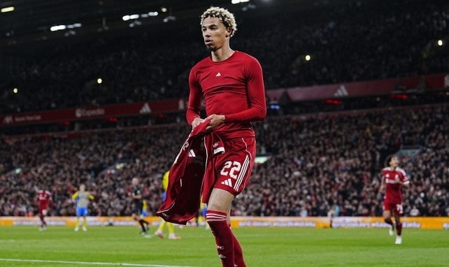 Hugo Ekitiké ohne Trikot