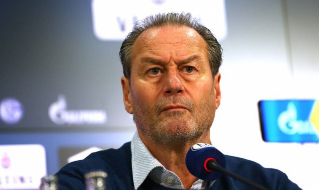 Huub Stevens ist zum vierten Mal Schalke-Trainer