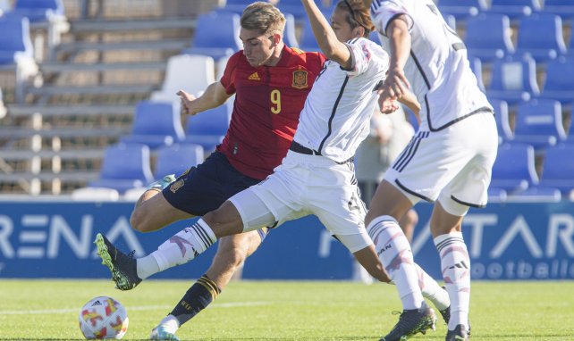 Iker Bravo im Einsatz für die spanische U19-Nationalmannschaft