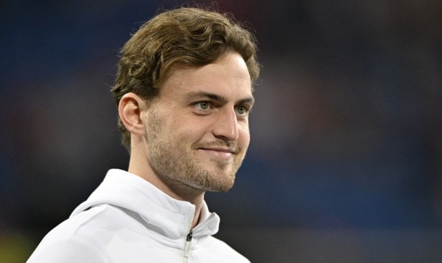 Jacob Bruun Larsen freut sich über den Pokalsieg mit dem VfB Stuttgart