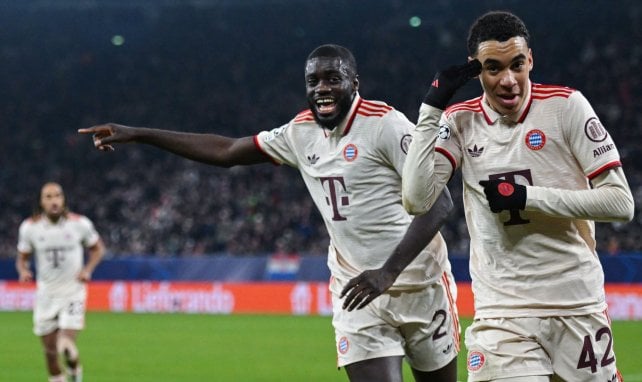 Jamal Musiala jubelt mit Dayot Upamecano