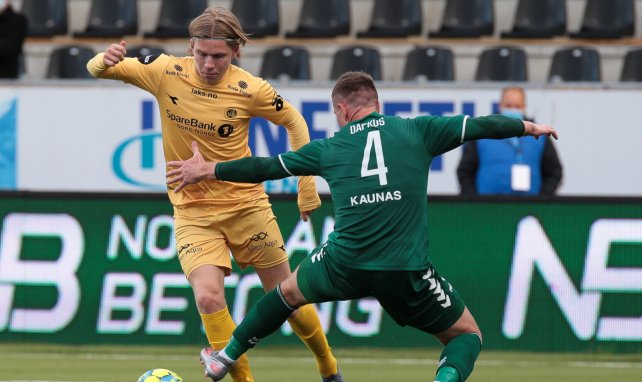 Jens Petter Hauge (l.) im Europa League-Spiel gegen FBK Kaunas