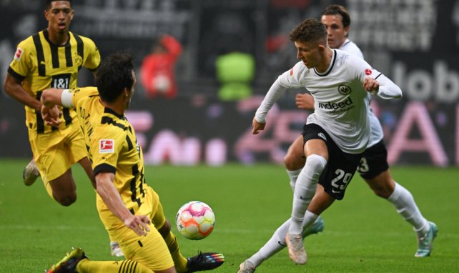 Jesper Lindström im Einsatz gegen Borussia Dortmund 