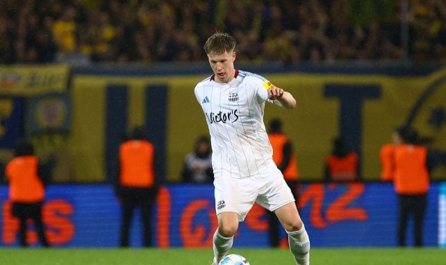 Joel Bichsel am Ball für den 1. FC Saarbrücken