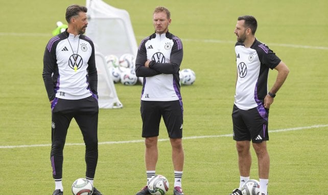 Julian Nagelsmann (m.) mit seinen Co-Trainern