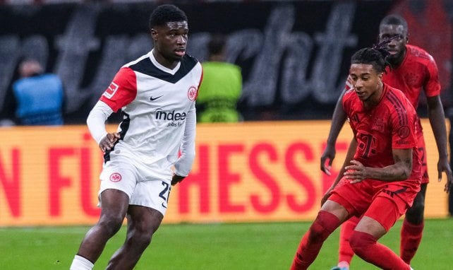 Junior Dina Ebimbe im Trikot von Eintracht Frankfurt