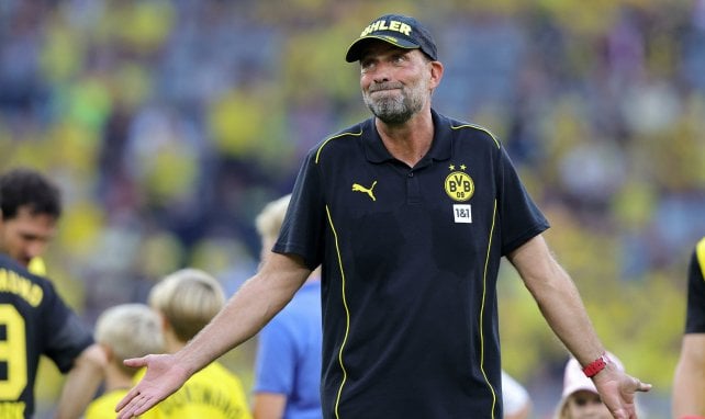 Jürgen Klopp zuckt mit den Armen