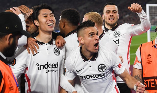 Eintracht Frankfurt bejubelt den Siegtreffer