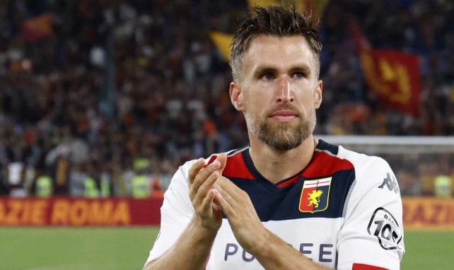 Kevin Strootman im Trikot des FC Genua