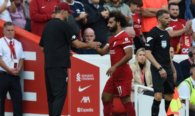 Jürgen Klopp & Mohamed Salah reichen sich die Hände