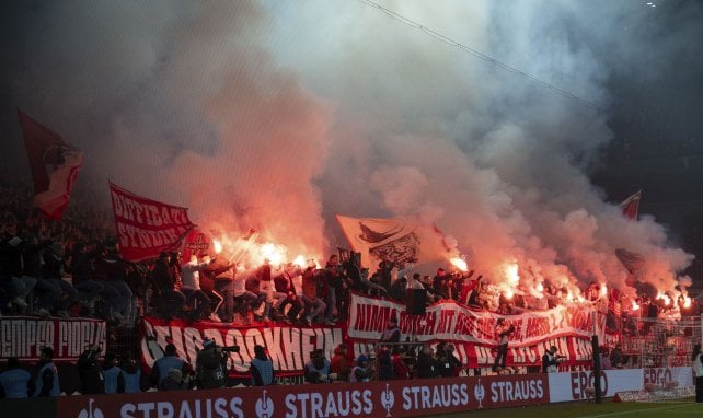 Köln Fans zündeln