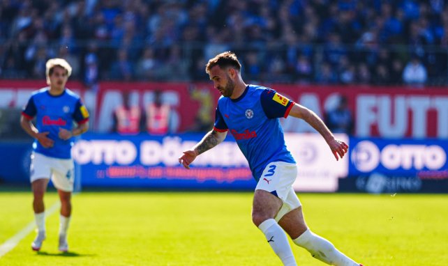 Marco Komenda mit Ball am Fuß