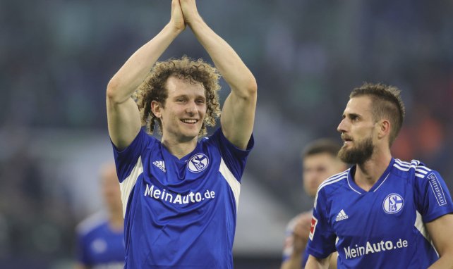 Alex Kral im Trikot des FC Schalke 04