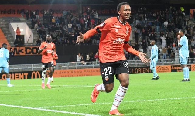 Eli Kroupi Junior trifft für Lorient