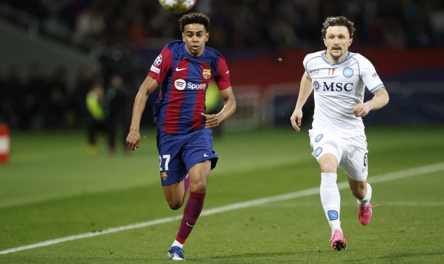 Mario Rui (r.) jagt Lamine Yamal (l.)