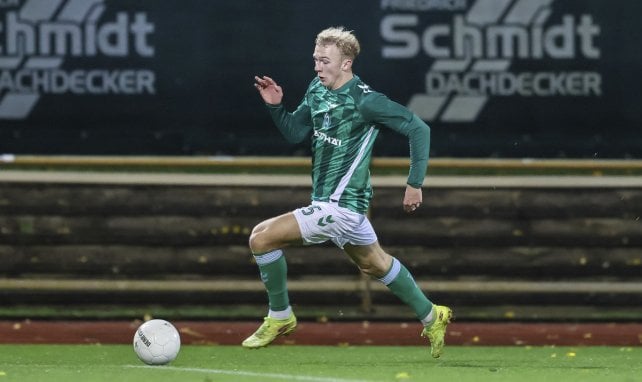 Leon Opitz im Trikot der zweiten Mannschaft von Werder Bremen
