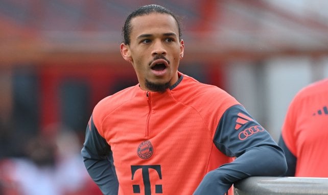 Leroy Sané gähnt im Bayern-Training.