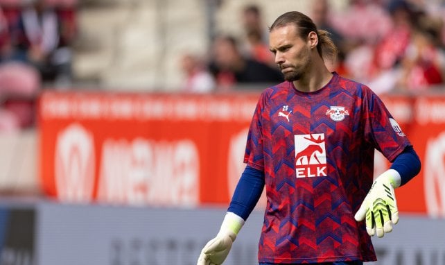 Maarten Vandevoordt beim Aufwärmen von RB Leipzig