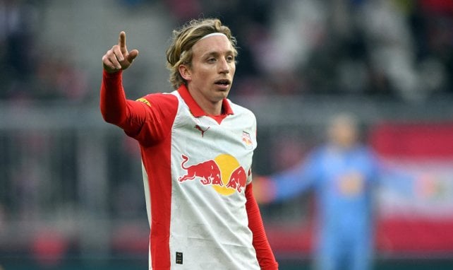 Salzburg-Kapitän vor Abgang
