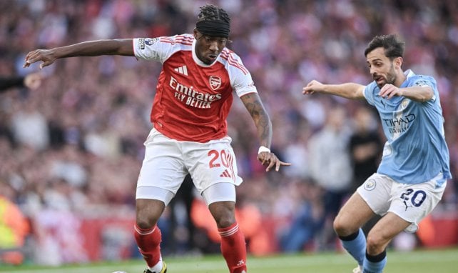 Noni Madueke am Ball für den FC Arsenal