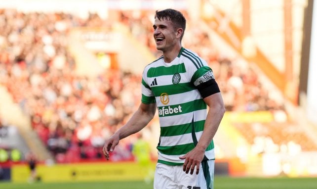 Maik Nawrocki im Trikot von Celtic Glasgow