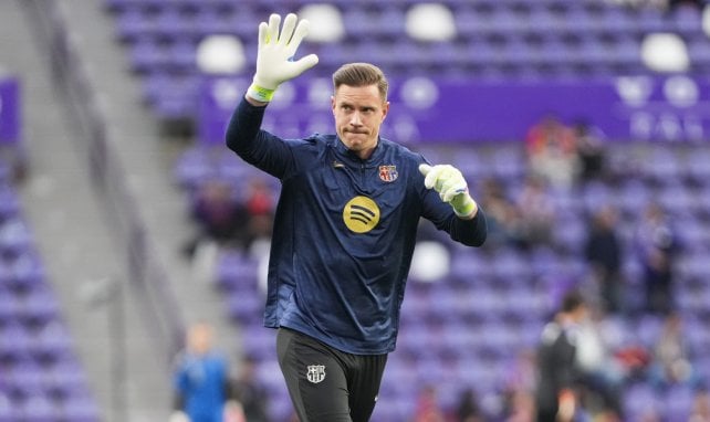 Marc-André ter Stegen grüßt