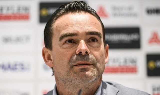 Gesundheitliche Probleme: Overmars tritt zurück