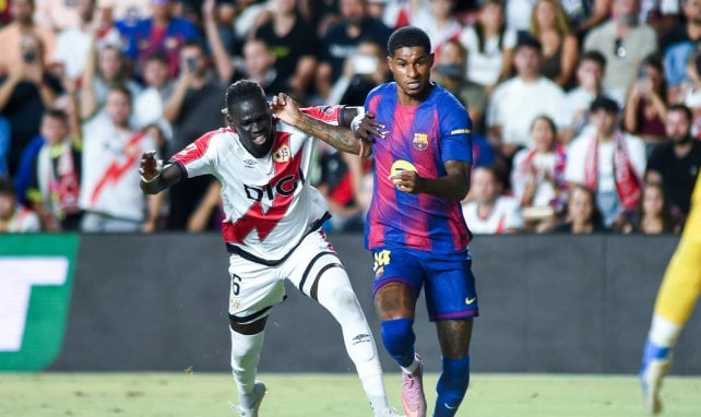 Marcus Rashford kneift seinen Gegner