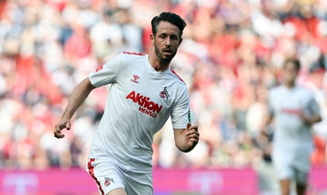 Mark Uth bringt sich in Position