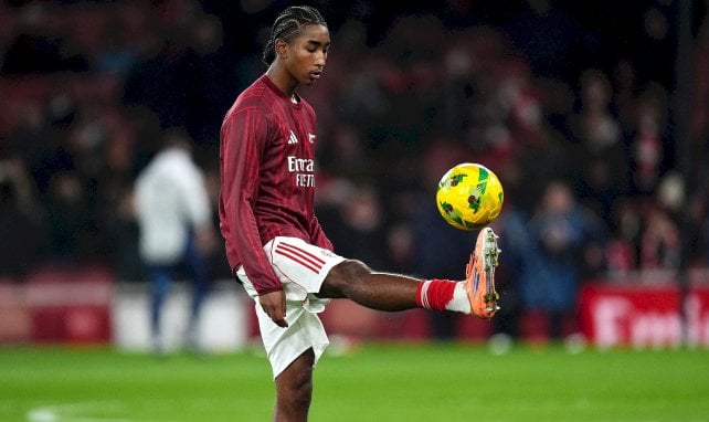 Arsenal-Wunderkind Salmon verlängert