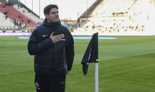 Igor Matanovic bedankt sich bei den Fans