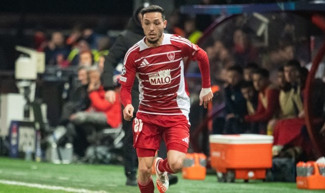Mathias Pereira Lage mit dem Ball vermutlich am Fuß