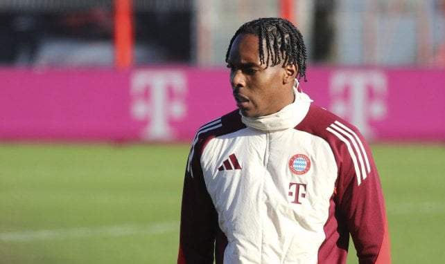 Mathys Tel beim Bayern-Training