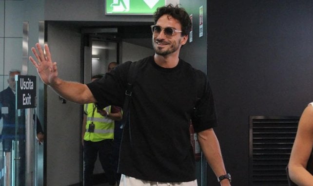 Mats Hummels am Flughafen von Rom