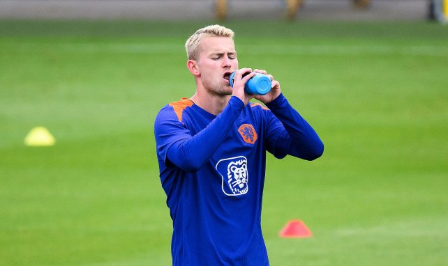 Matthijs de Ligt lässt es sich schmecken